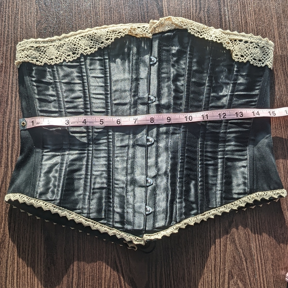 Black satin and lace 27 inch corset - Picture 2 of 5